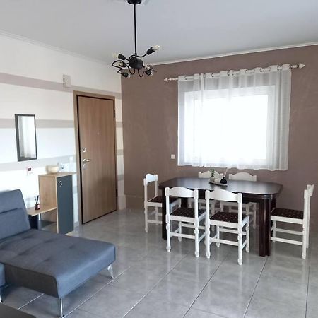 Άνετο Κεντρικό Διαμέρισμα Με 2 Υπνοδωμάτια Tripoli Luaran gambar